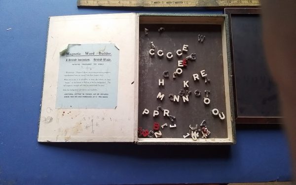 1930s Original Wondersign Magnetic Word Builder Game